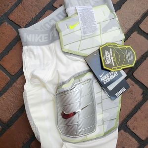 New Nike Pro Combat Boys training Sz S